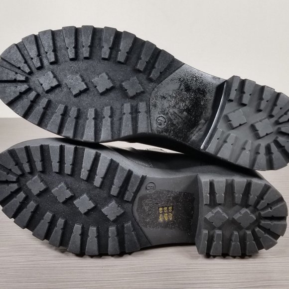 Dirty Laundry Maps Lug Sole Chelsea Booties, Black Faux Leather, Womens Size 9 M - Picture 9 of 11